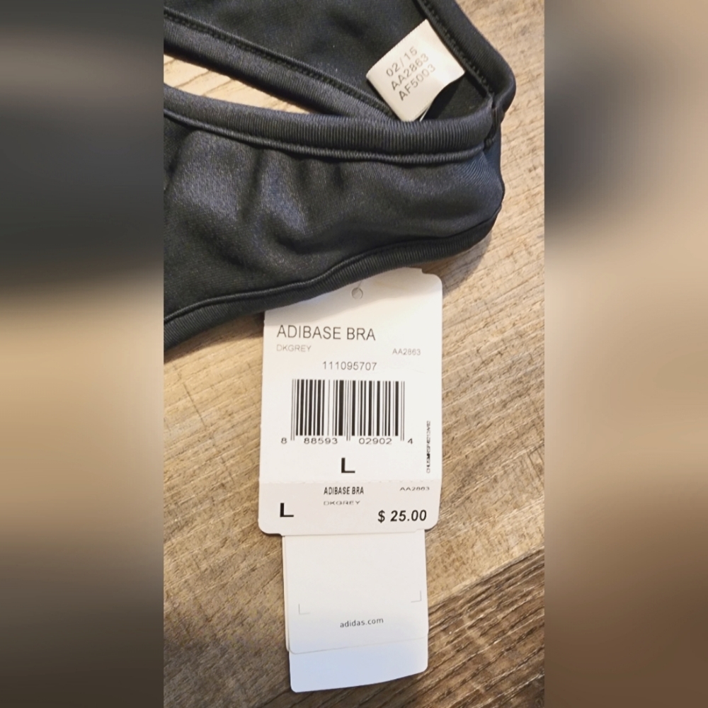 Nwt Adidas sports bra - Picture 2 of 3